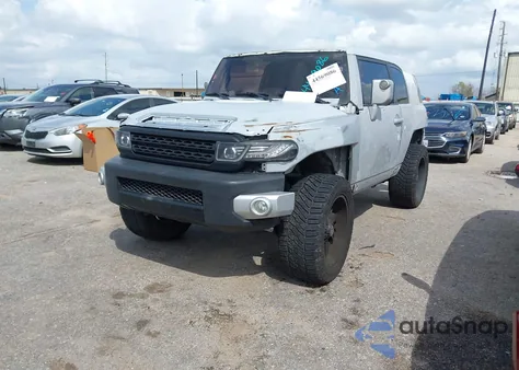 2008 Toyota Fj Cruiser z USA, uszkodzony, nr VIN JTEBU11F18K011509